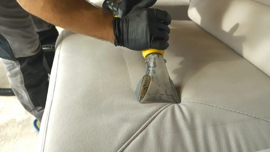 Sie betrachten gerade Polsterreinigung Kosten pro Sofa München – 11 praktische Tipps